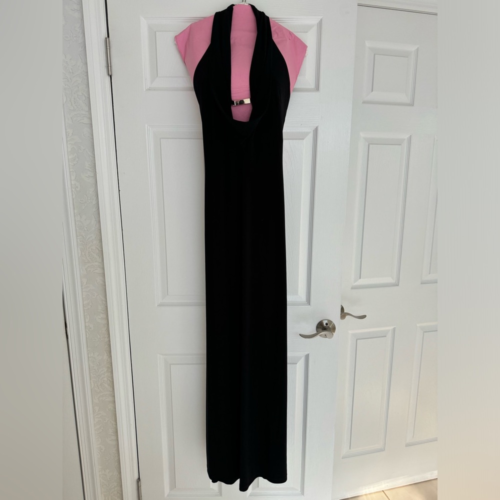 Perfect for Prom!!
Black evening gown